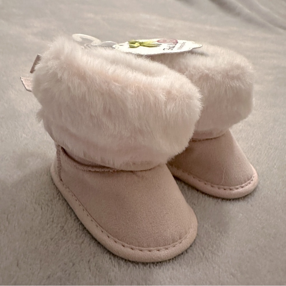NWT First Steps by Stepping Stones Baby Girl Faux Fur Booties, Pink, 0-3 Months
